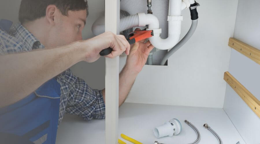 Expert burst pipe repair services in Oakville, IN
